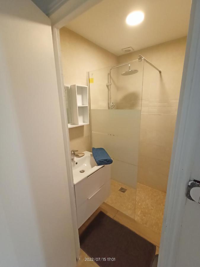 T2 Renove En Rdc Avec Cour, Intra Muros Avignon Exterior foto